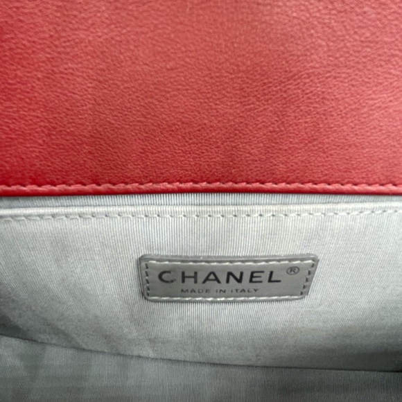 Chanel Boy Chevron Medium - Picture 7 of 12